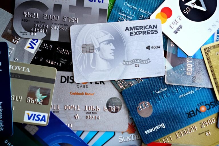 THE DATA: CREDIT CARD DEBT AMERICANS RECORD TRILLION CRISIS