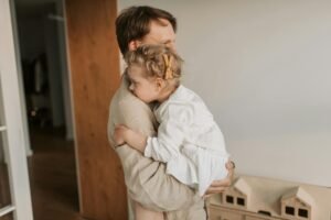 father killed 7 — Photo by Vlada Karpovich on Pexels