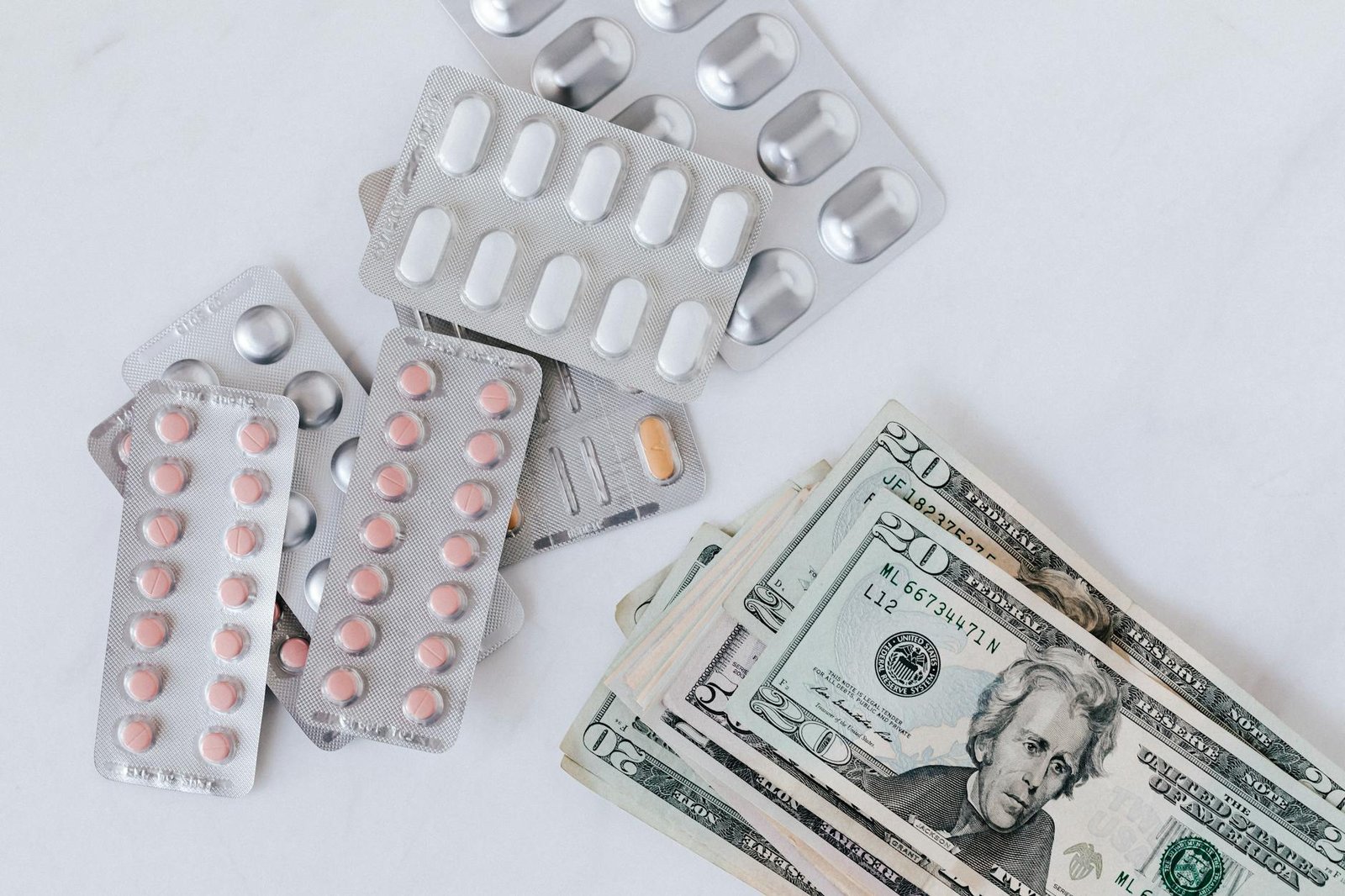 GoodRx vs Cost Plus Drugs: Which Saves You the Most Money on Prescriptions in 2025