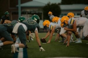 rival pacs line — Photo by Yura Forrat on Pexels