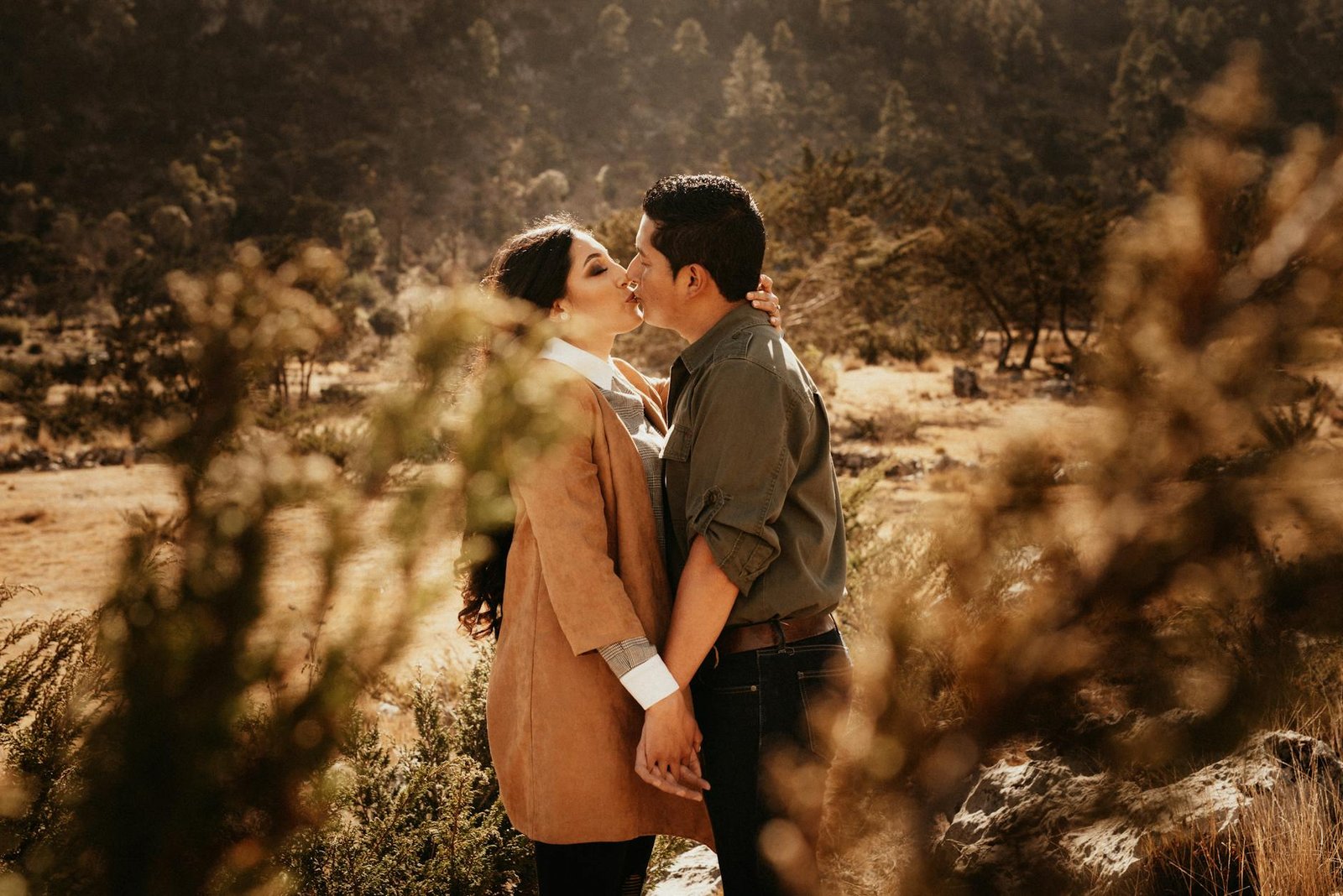 Signs Your Partner Is Emotionally Unavailable (And What To Do About It)